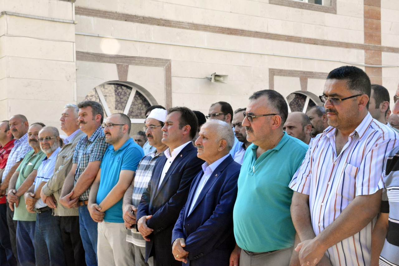 Gümüşhane’de darbe şehitleri için gıyabi cenaze namazı kılındı 3