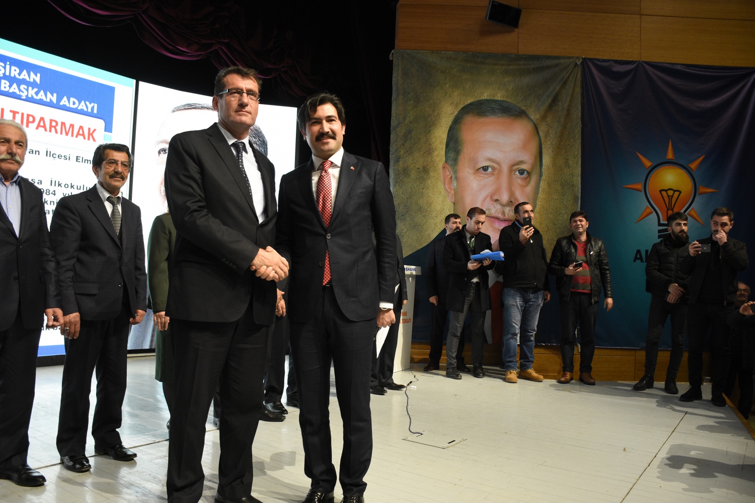 AK Parti Gümüşhane’de aday tanıtım toplantısı düzenledi 4