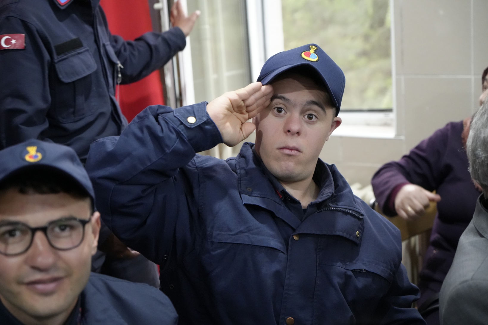 Bir günlüğüne çakı gibi asker oldular 9