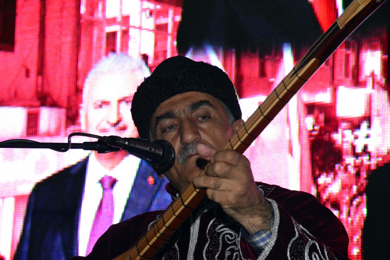 FETÖ’nün darbe girişimine Aşıklar’dan sert göndermeler 1