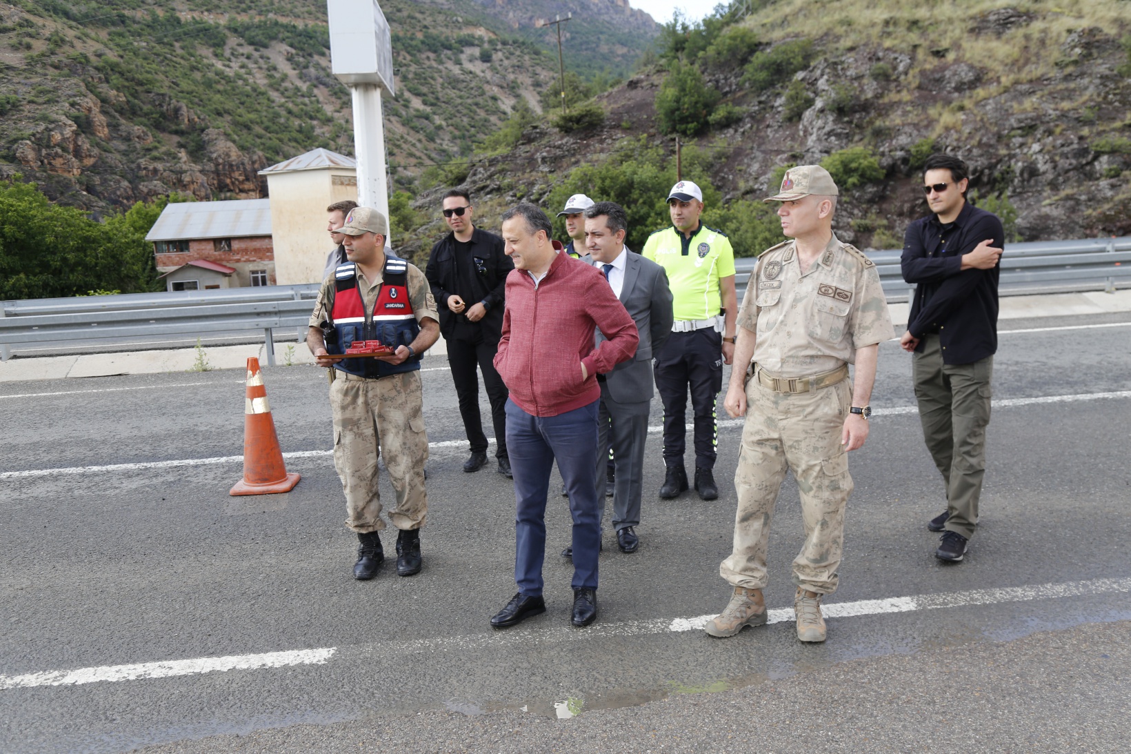 Vali Taşbilek bayram öncesi trafik denetimine katıldı, sürücüleri uyardı 5