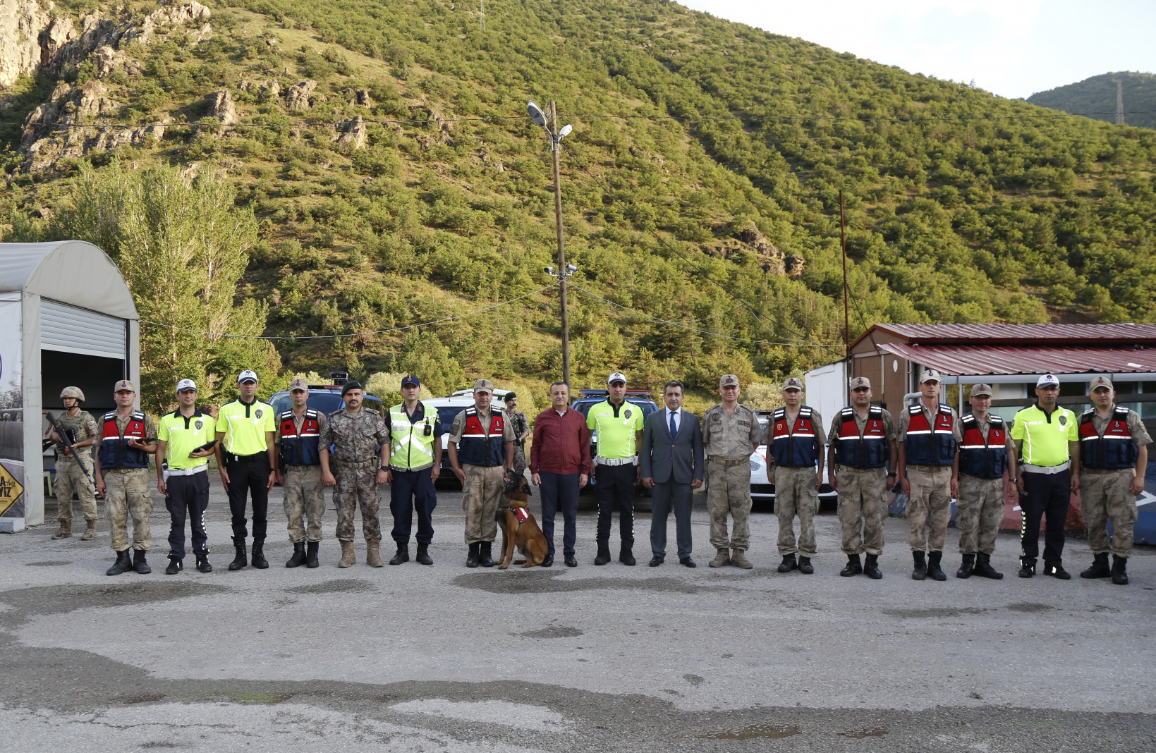 Vali Taşbilek bayram öncesi trafik denetimine katıldı, sürücüleri uyardı 1