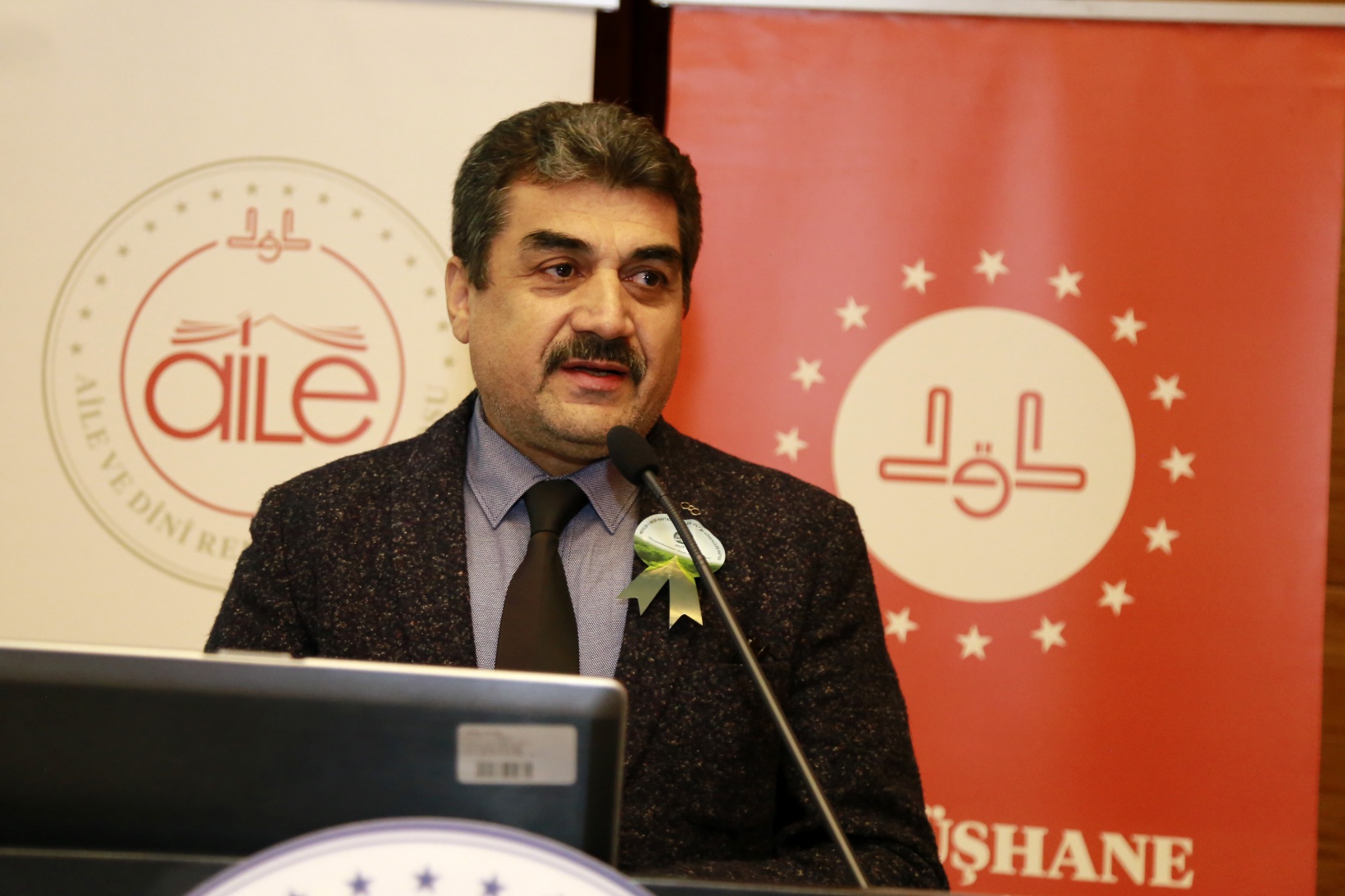 “En güzel model, en güzel örnek O” 9