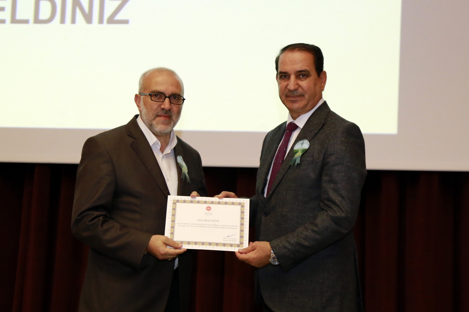 “En güzel model, en güzel örnek O” 1