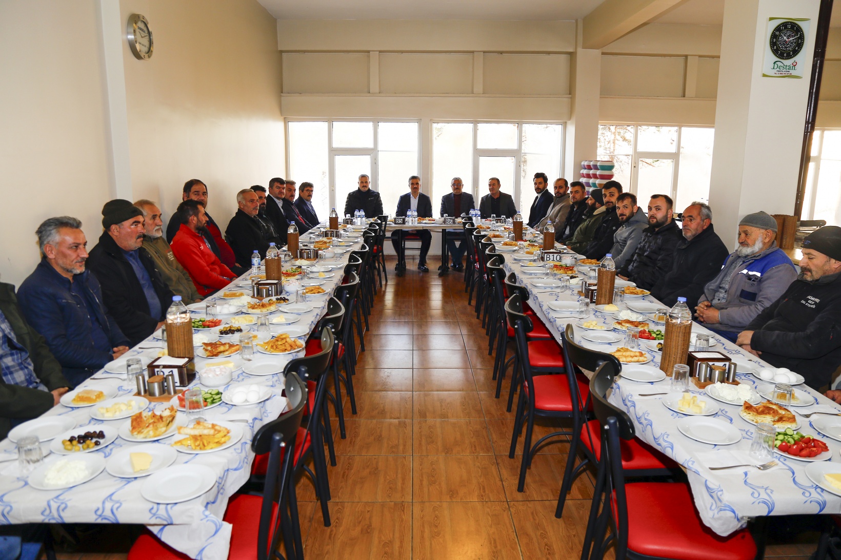 Vali Baruş sanayi esnafıyla buluştu 10