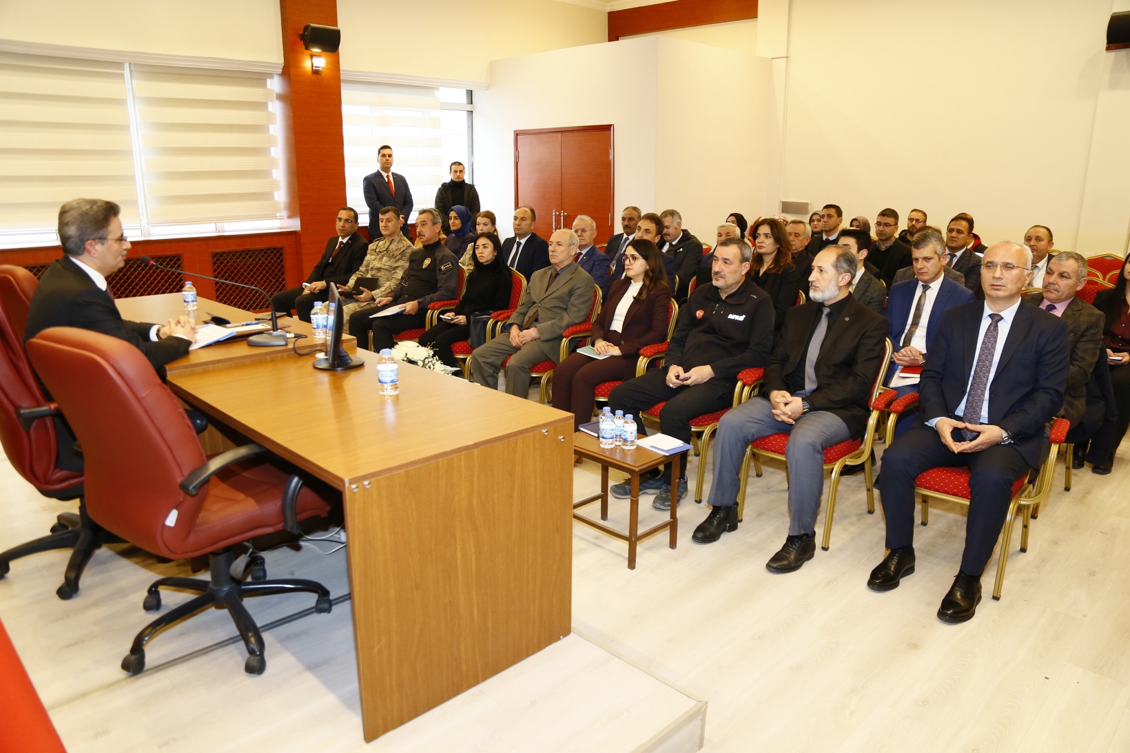 Vali Baruş: Aile yapısı güçlü olmayan toplum ayakta kalamaz 7