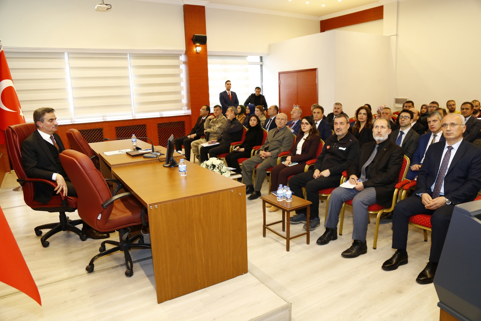 Vali Baruş: Aile yapısı güçlü olmayan toplum ayakta kalamaz 3