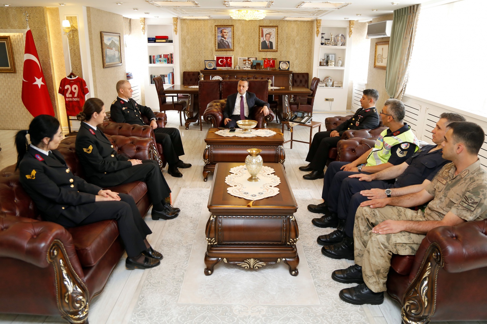 Jandarma teşkilatı 183 yaşında 13