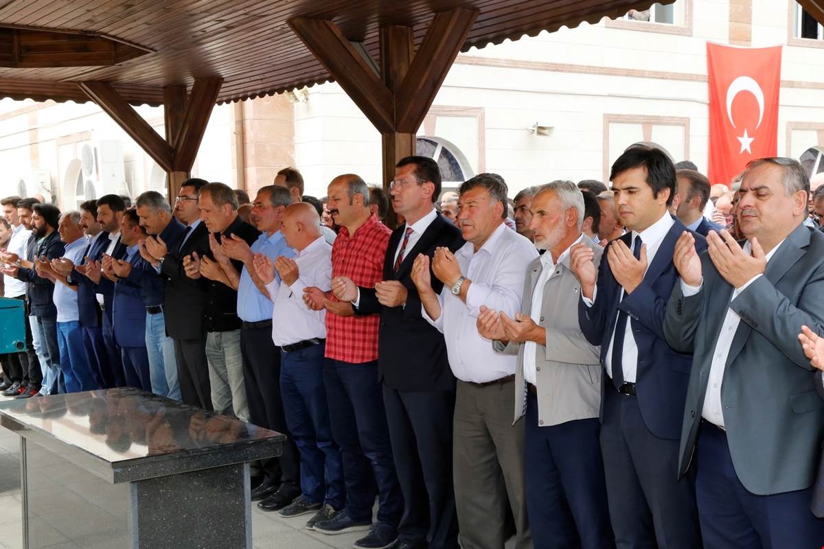 Köse son yolculuğuna uğurlandı 5