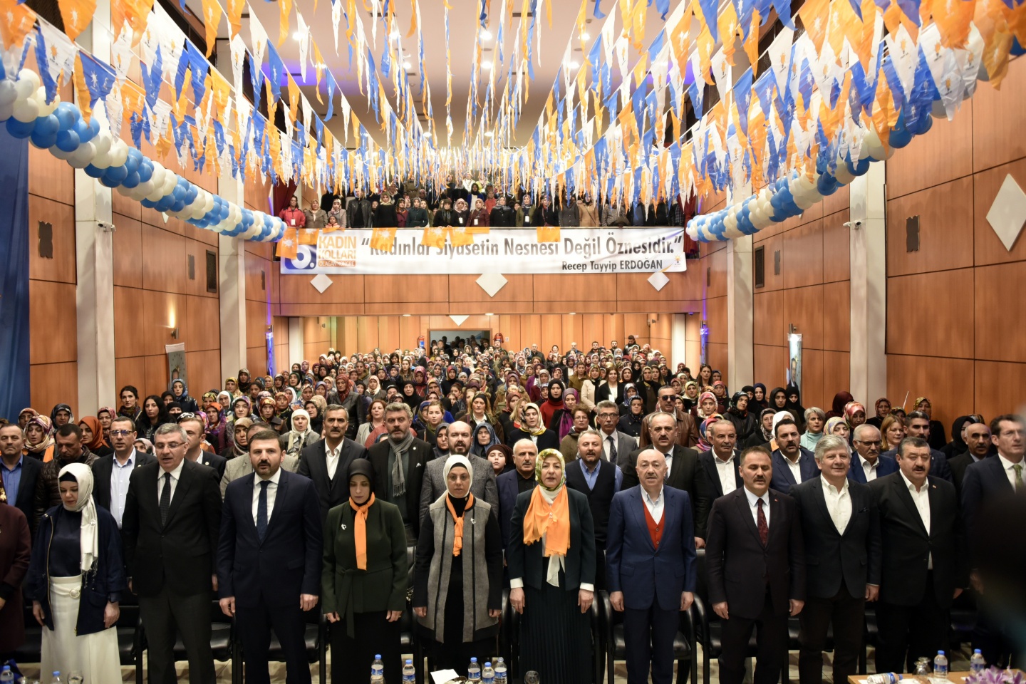 AK Parti Kadın Kollarında Münire Şeyhoğlu dönemi 6