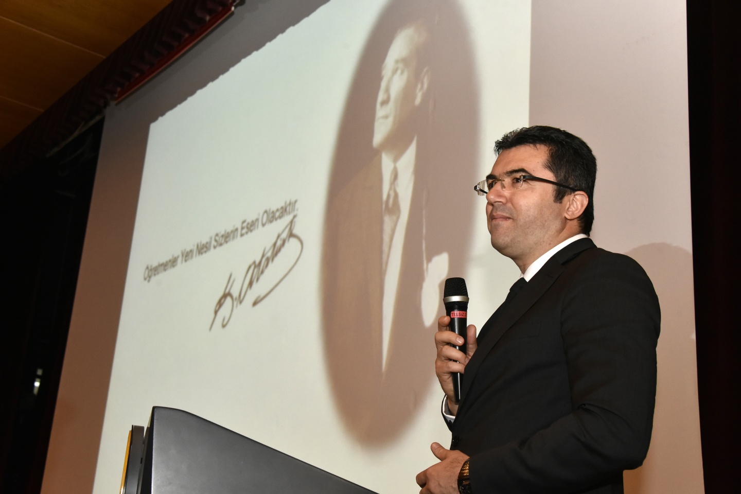 Gümüşhane’de 24 Kasım Öğretmenler Günü kutlandı 7