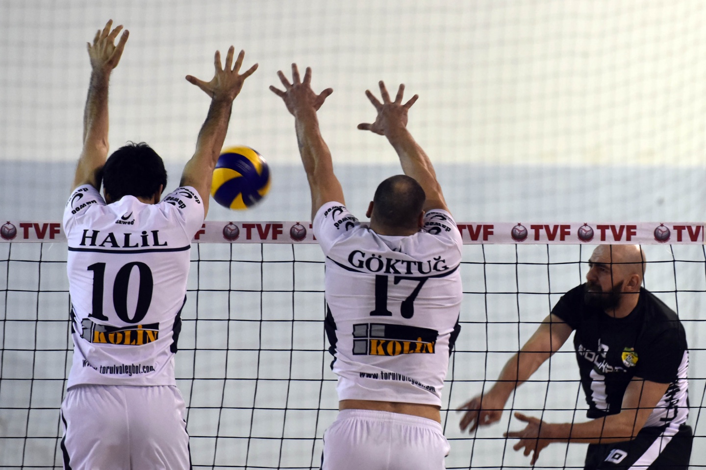 Torul ligi lider bitirdi: 3-0 39