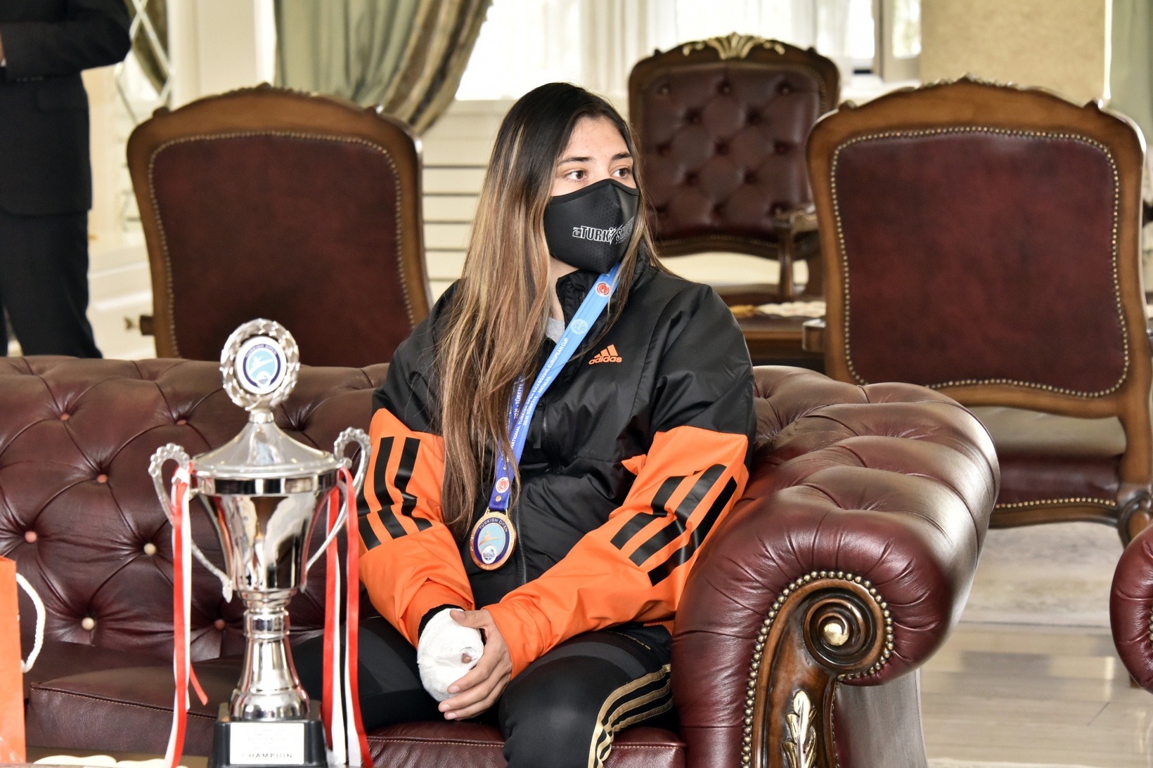 Vali Taşbilek şampiyon kickboksçu Azizoğlu’nu kabul etti 6