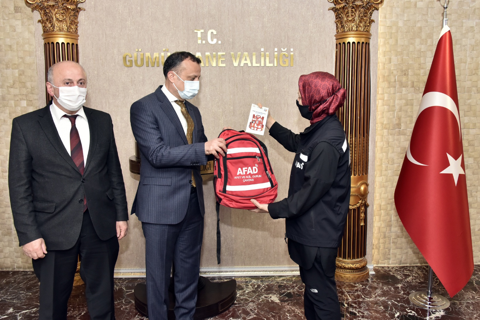 Gümüşhane’de okullara afet çantası dağıtıldı 5