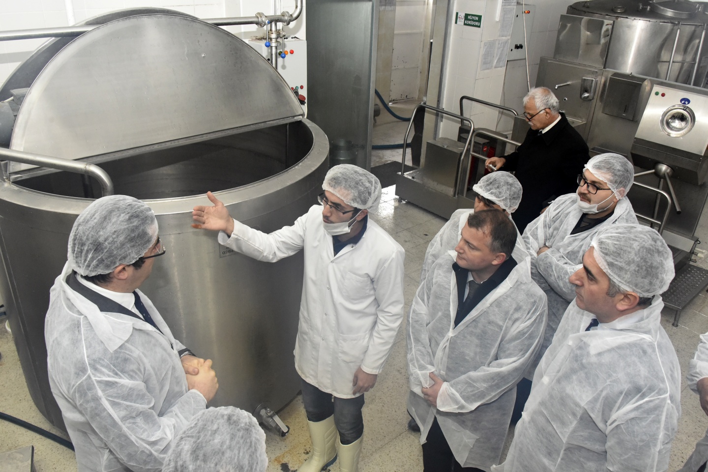 Vali Memiş, katkısız yoğurt ve peynir üretimini inceledi 5