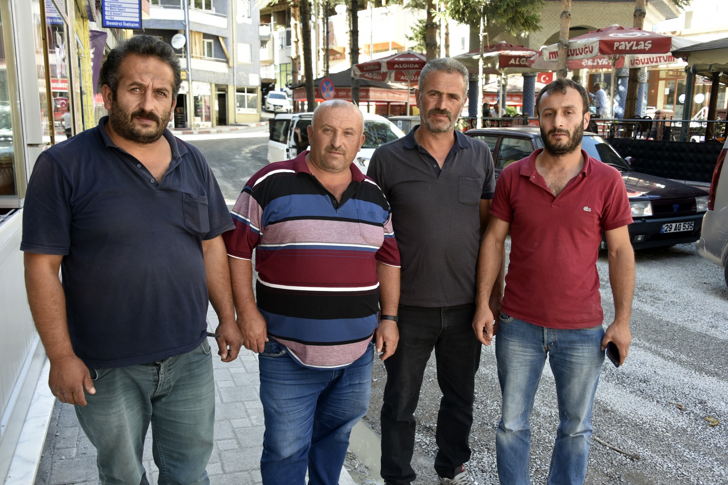 Bir ilçeyi dolandırıp kaçtılar 3