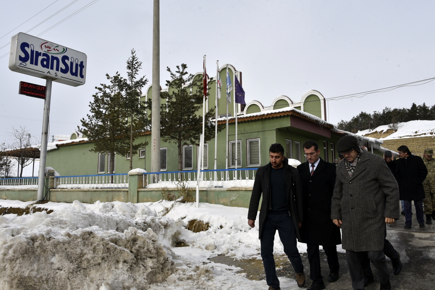 Vali Memiş, katkısız yoğurt ve peynir üretimini inceledi 9