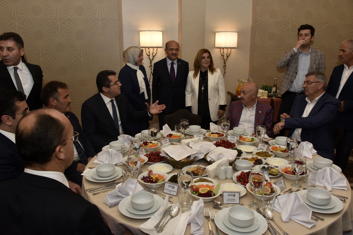 'Yıkacağız, yaptırmayacağız diyenlere inat Salyazı Havalimanının temelini haftaya Başbakanımızla birlikte atacağız' 6