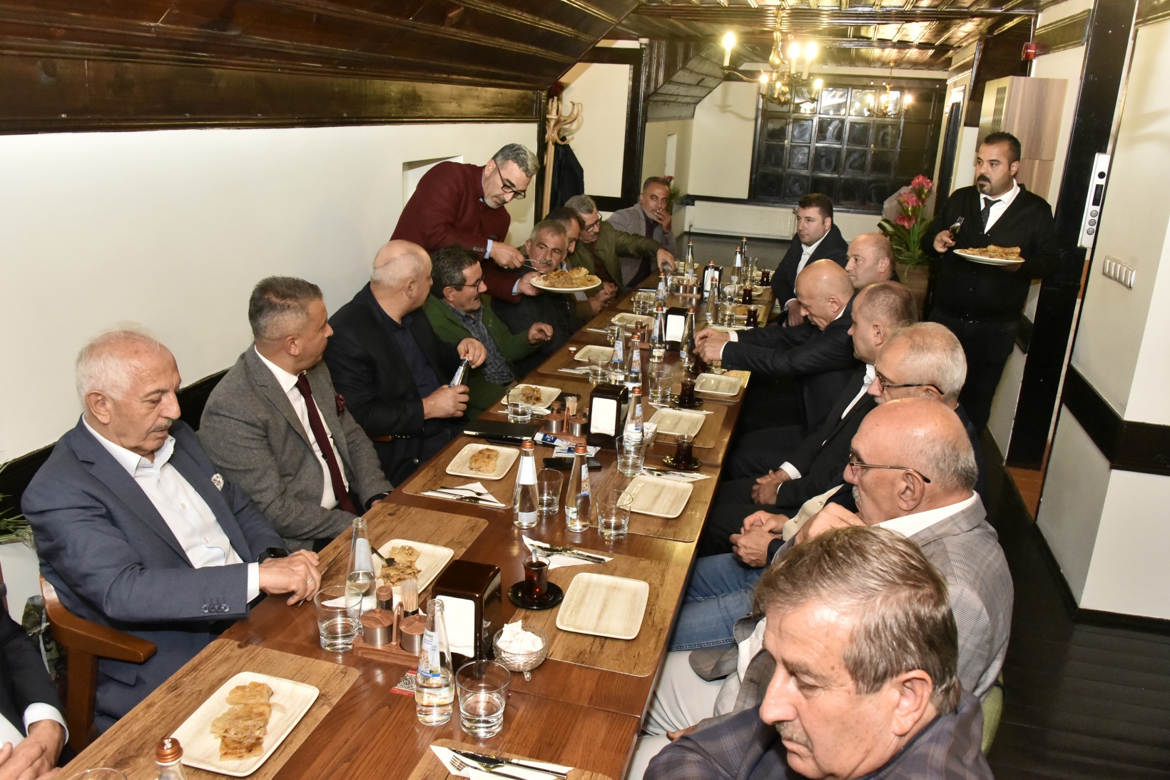 GÜSİAD’dan istişare toplantısı 11