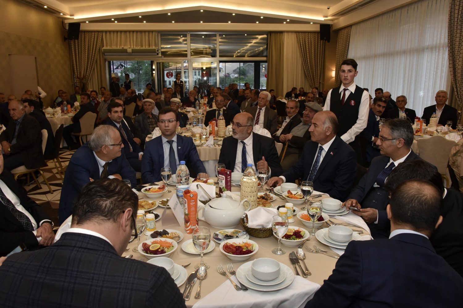 'Yıkacağız, yaptırmayacağız diyenlere inat Salyazı Havalimanının temelini haftaya Başbakanımızla birlikte atacağız' 7