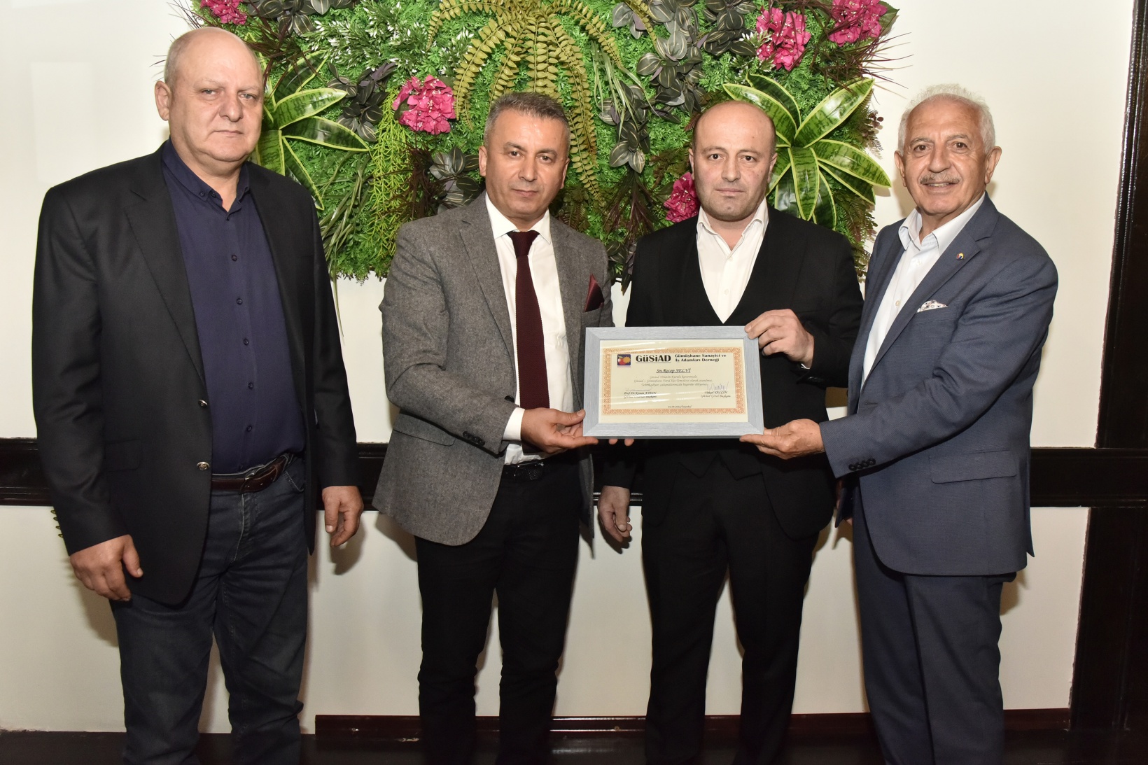 GÜSİAD’dan istişare toplantısı 8