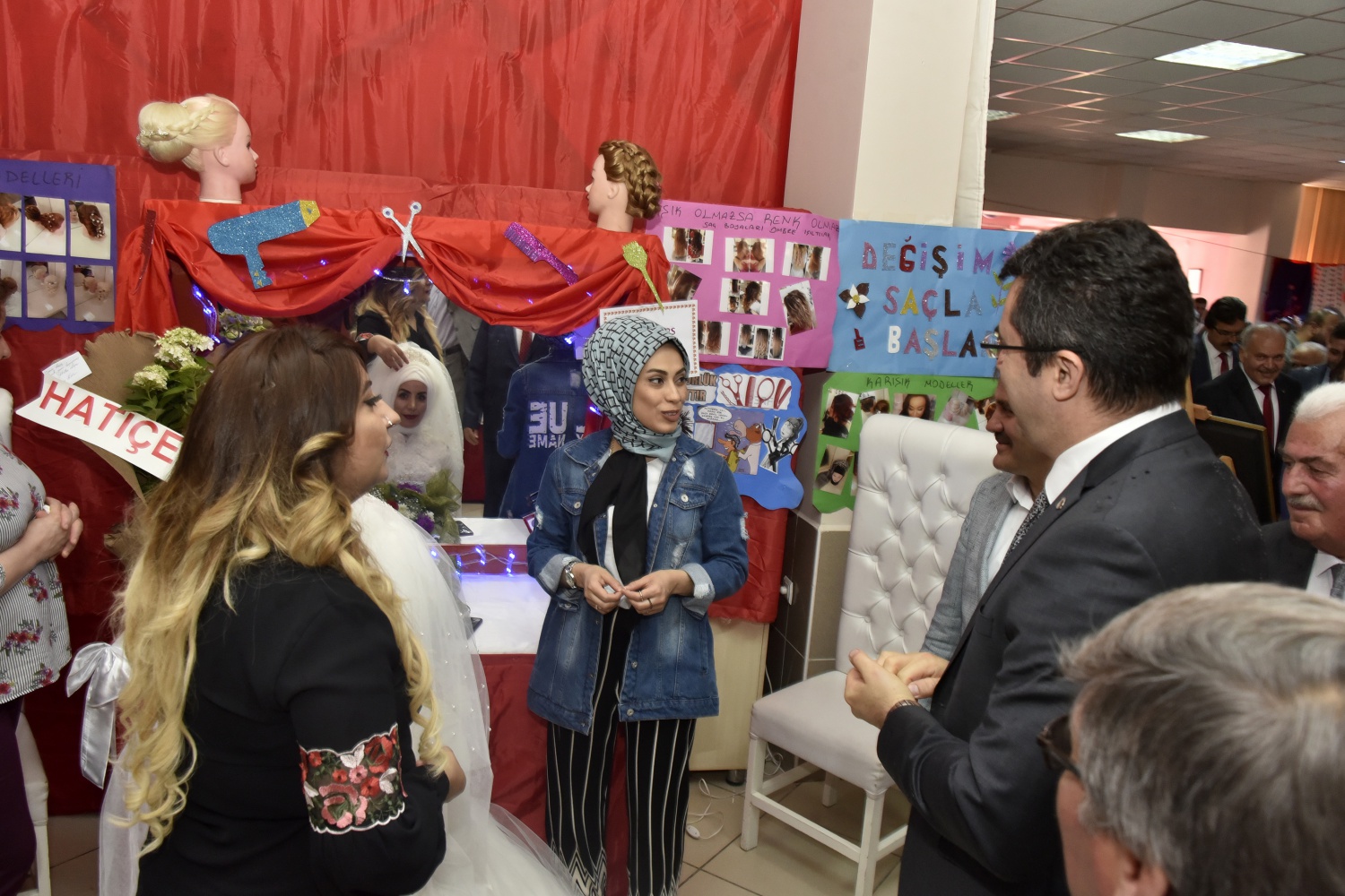 Gümüşhane Halk Eğitimi Merkezinden yılsonu sergisi 7