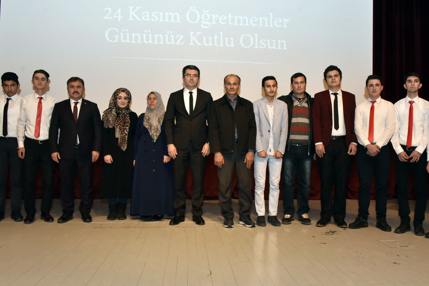 Gümüşhane’de 24 Kasım Öğretmenler Günü kutlandı 33