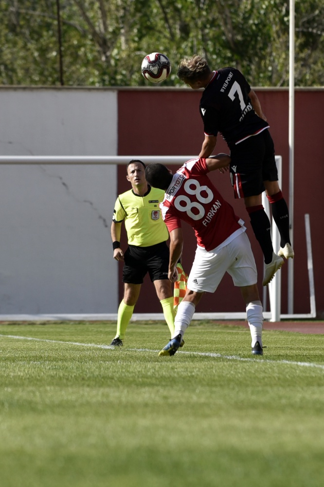 Gümüş kötü başladı: 0-2 13