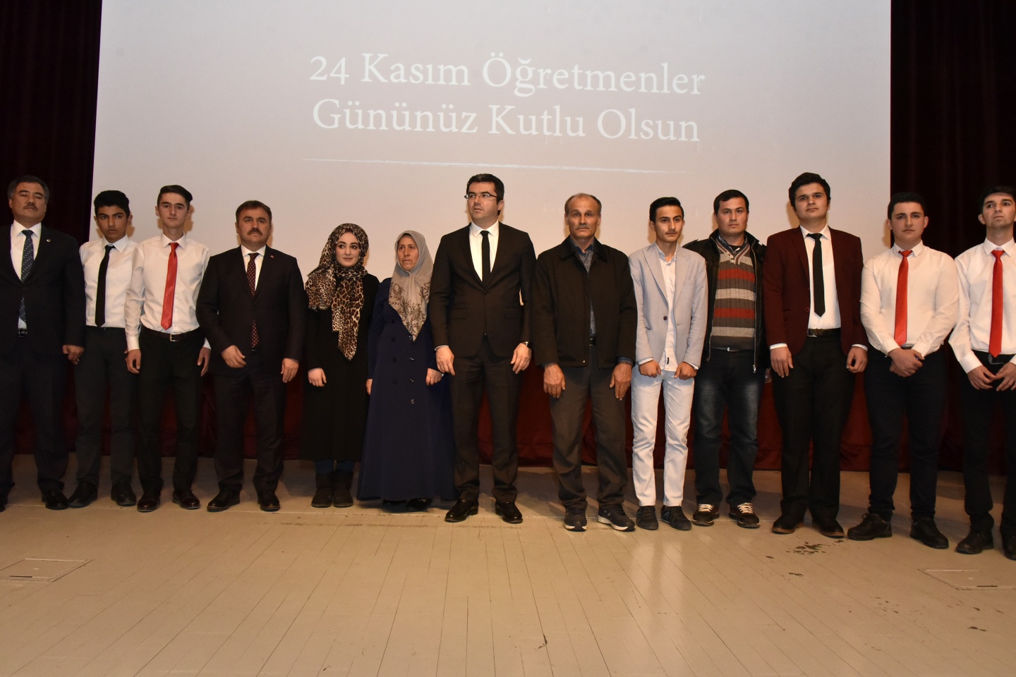 Gümüşhane’de 24 Kasım Öğretmenler Günü kutlandı 32