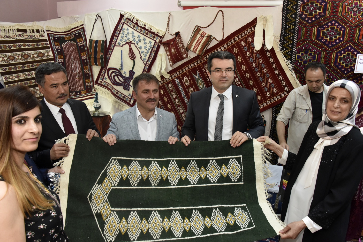 Gümüşhane Halk Eğitimi Merkezinden yılsonu sergisi 14