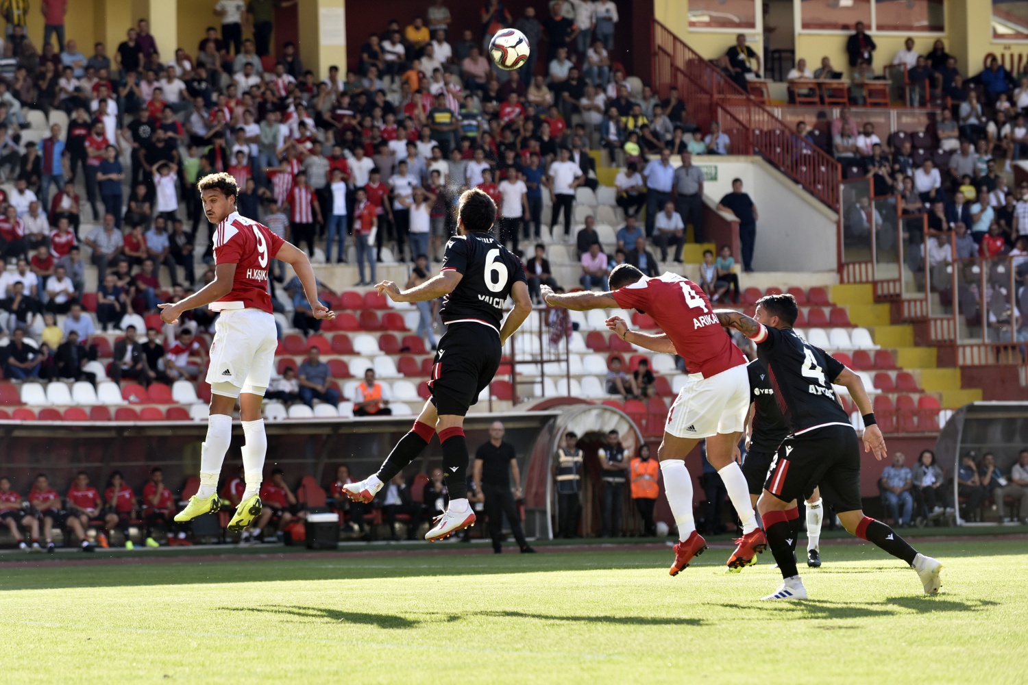 Gümüş kötü başladı: 0-2 44