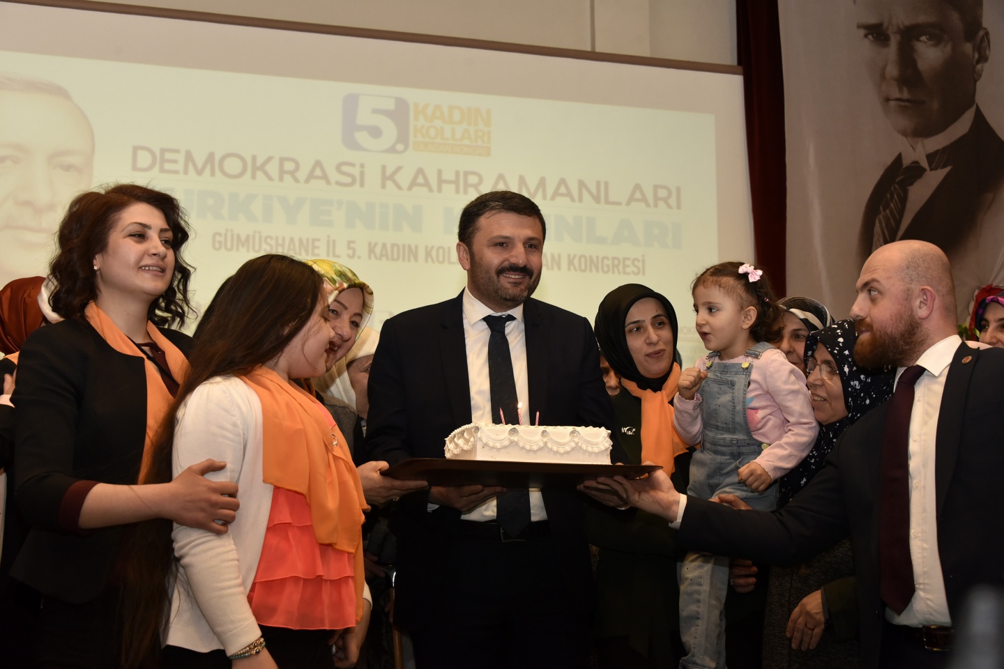 AK Parti Kadın Kollarında Münire Şeyhoğlu dönemi 35