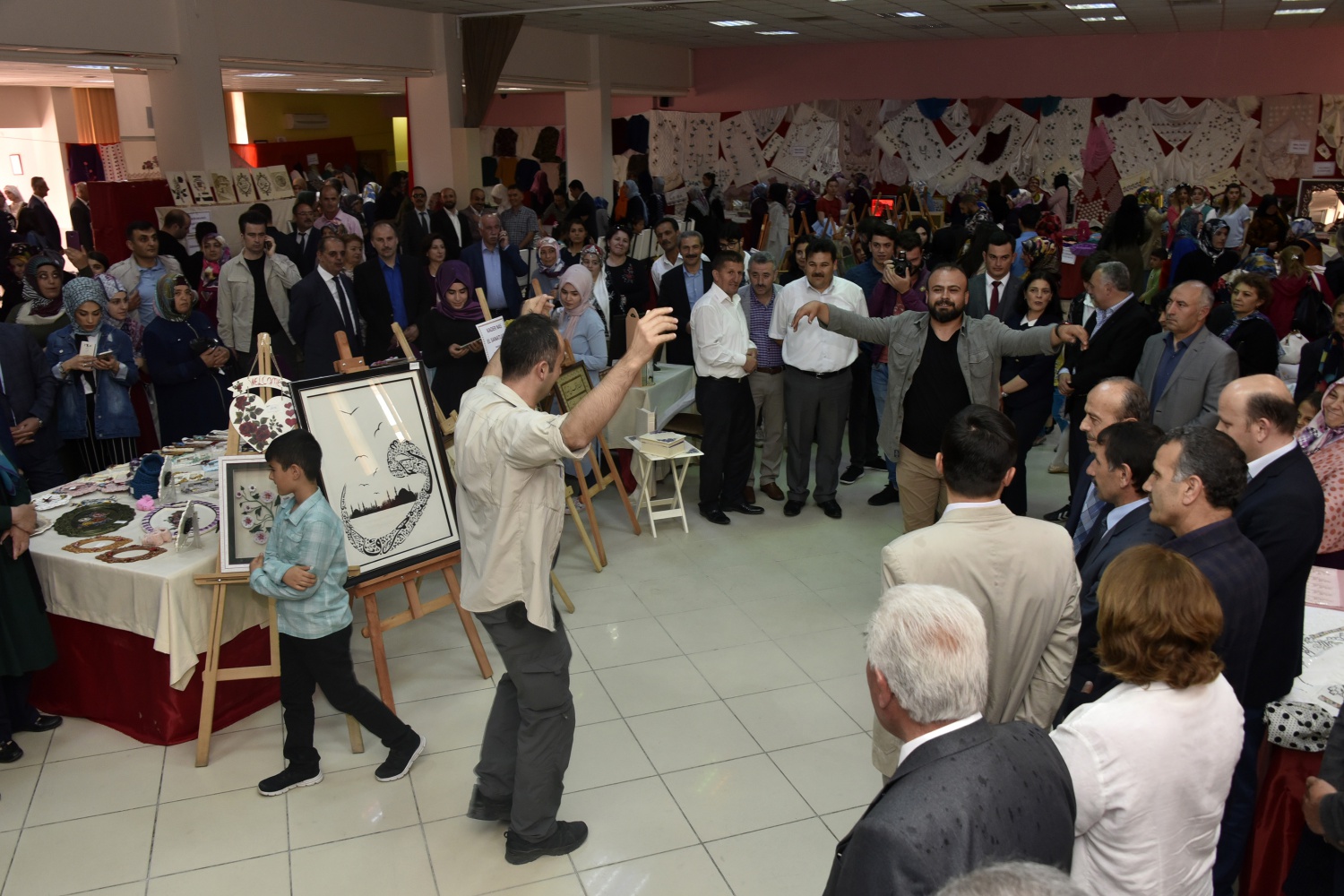 Gümüşhane Halk Eğitimi Merkezinden yılsonu sergisi 19