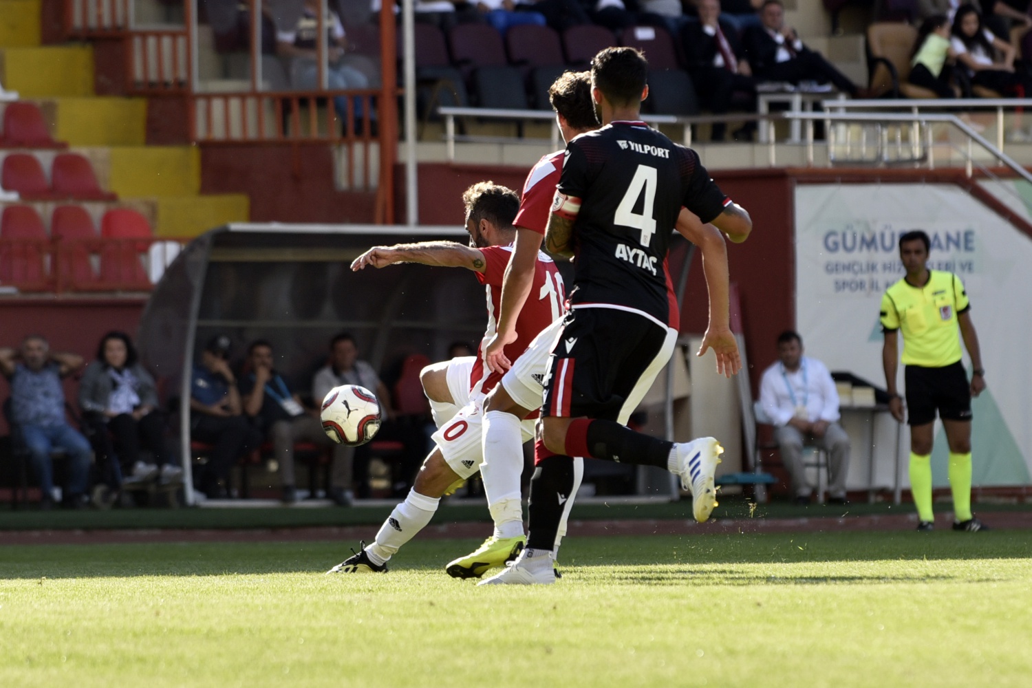 Gümüş kötü başladı: 0-2 33