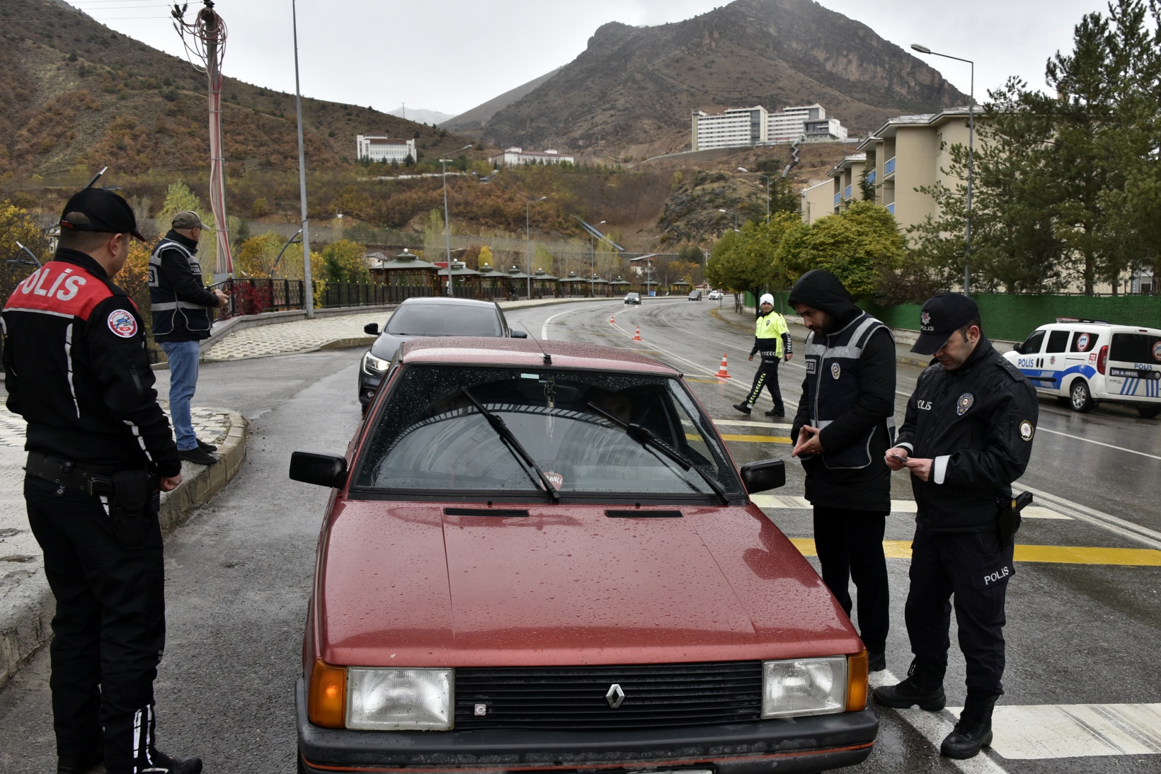 Gümüşhane Emniyetinin asayiş uygulamaları devam ediyor 5