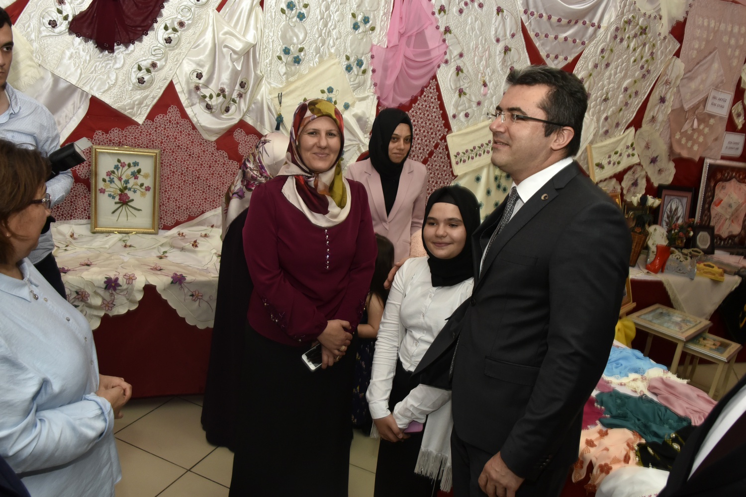 Gümüşhane Halk Eğitimi Merkezinden yılsonu sergisi 26