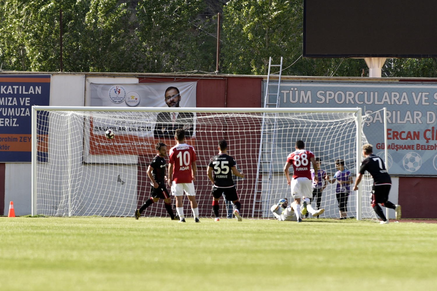 Gümüş kötü başladı: 0-2 32