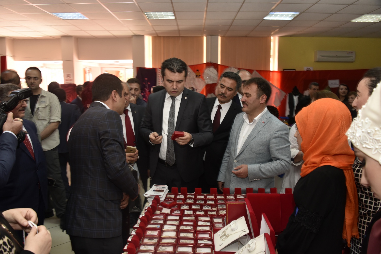 Gümüşhane Halk Eğitimi Merkezinden yılsonu sergisi 33