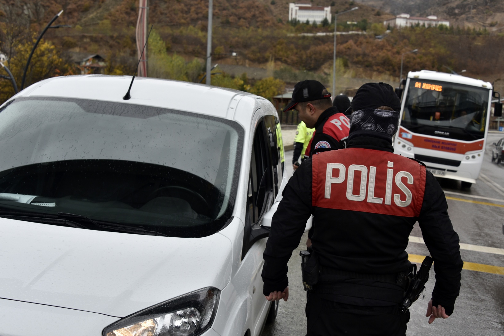 Gümüşhane Emniyetinin asayiş uygulamaları devam ediyor 13