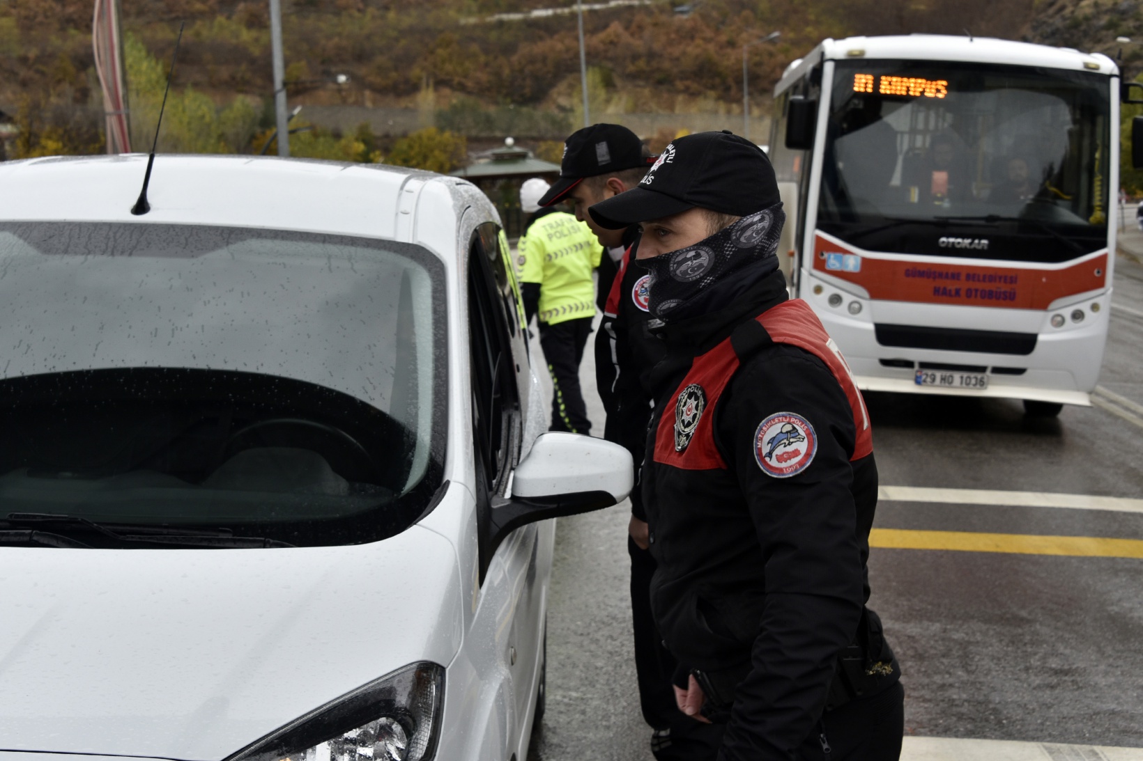 Gümüşhane Emniyetinin asayiş uygulamaları devam ediyor 16