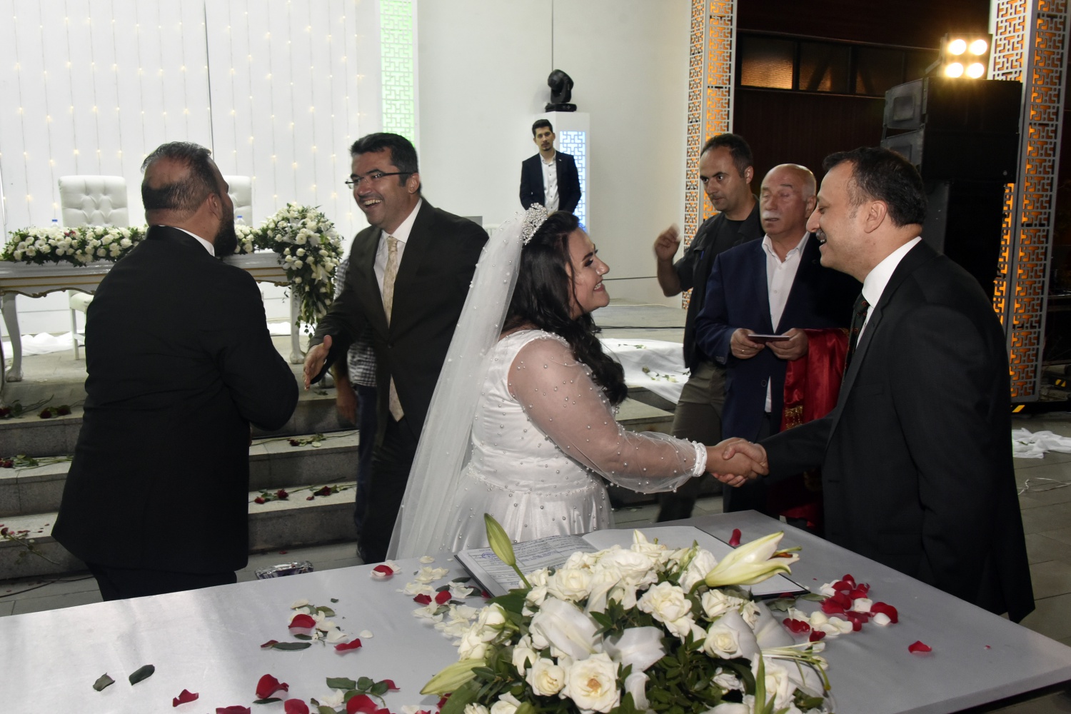 Başkan Çimen kızının nikahını kıydı 5