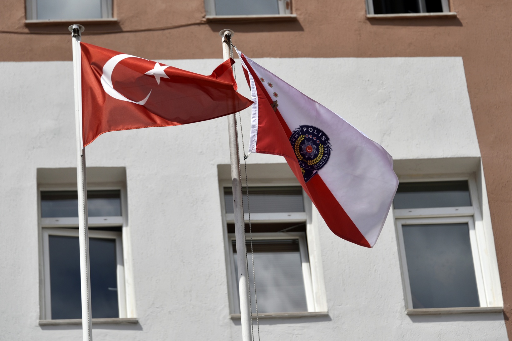 Gümüşhane Emniyeti telefon dolandırıcısını kıskıvrak yakaladı 1