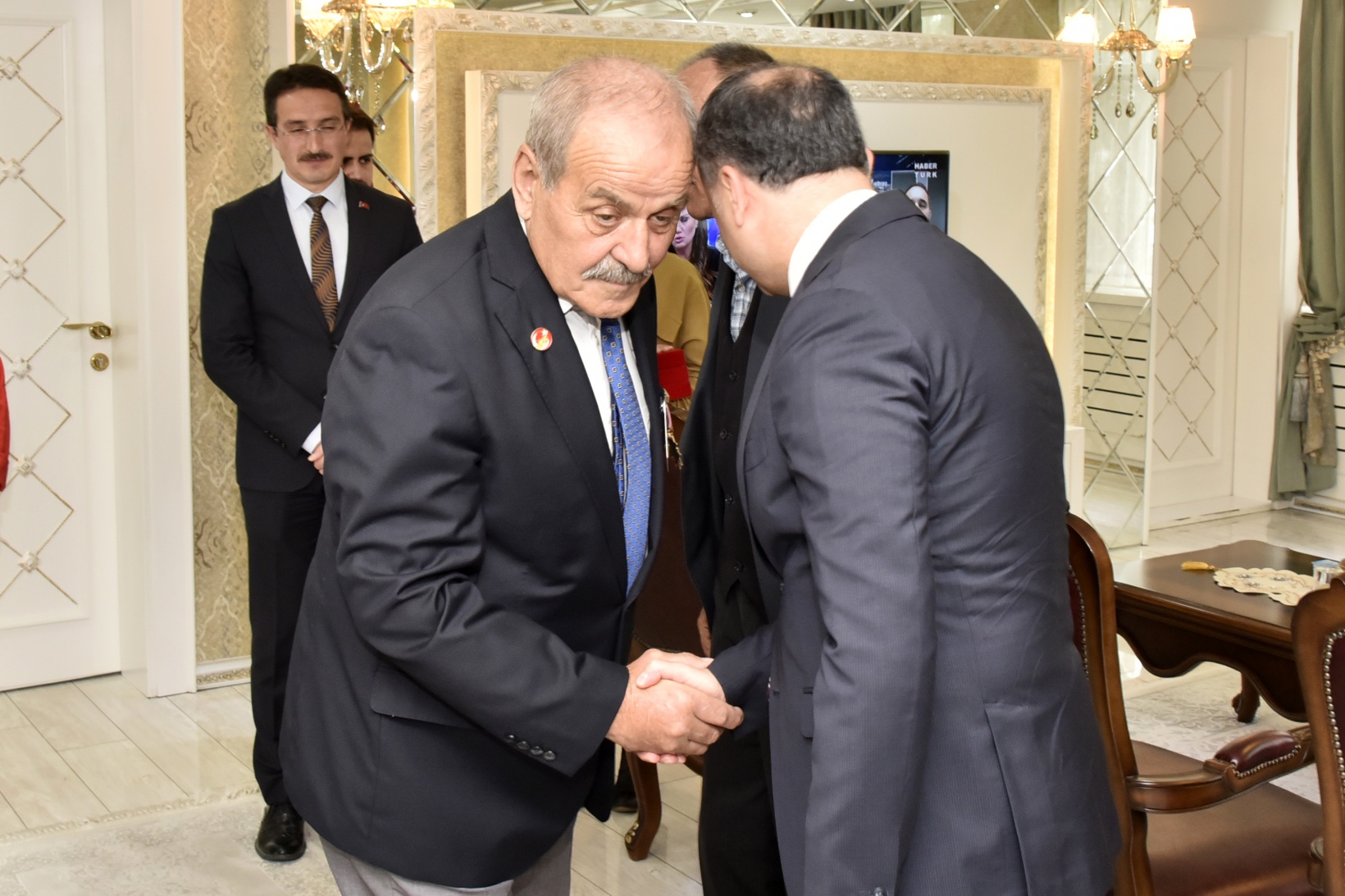 Gümüşhane’de Kıbrıs Gazileri madalyalarını aldı 11