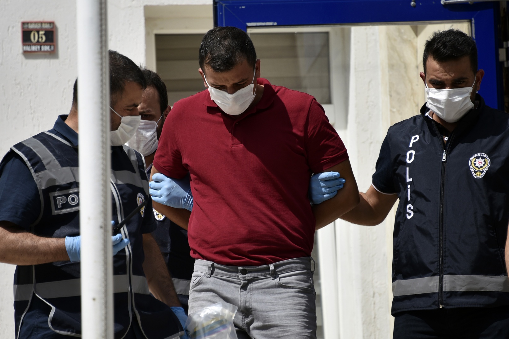 Gümüşhane Emniyeti telefon dolandırıcısını kıskıvrak yakaladı 2