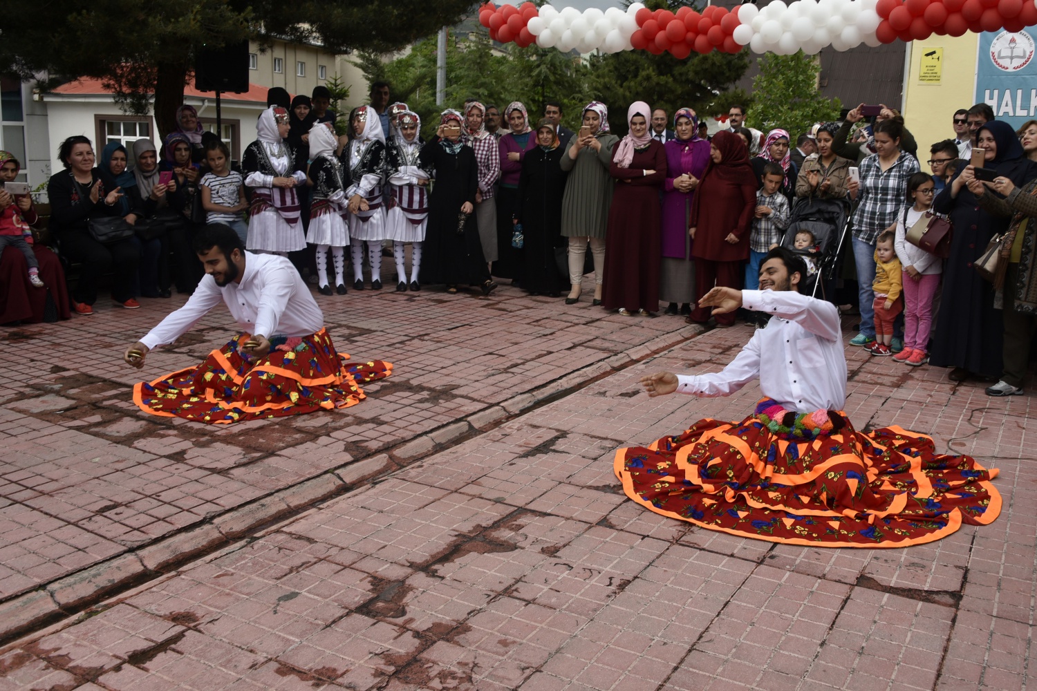 Gümüşhane Halk Eğitimi Merkezinden yılsonu sergisi 41