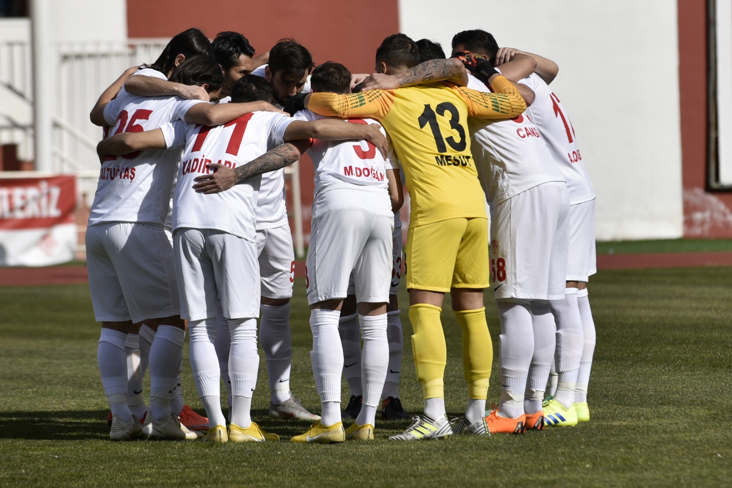 Gümüş 1 puana razı oldu: 0-0 25