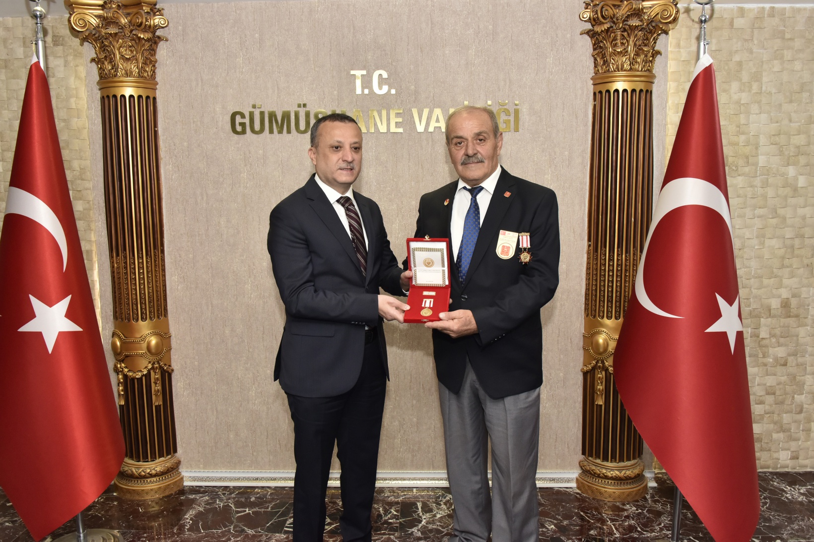 Gümüşhane’de Kıbrıs Gazileri madalyalarını aldı 15