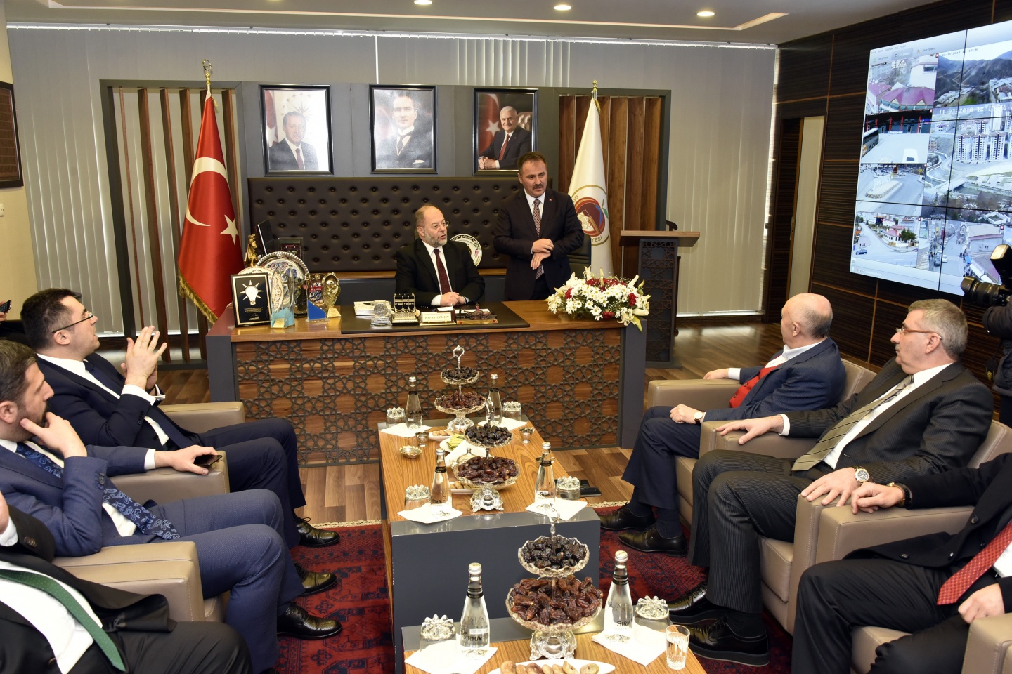 İlk dersi Başbakan Yardımcısı Akdağ verdi 6