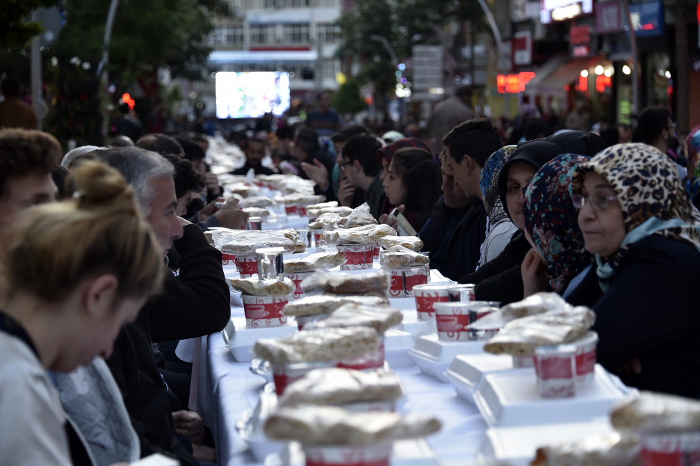 Gümüşhane’de sokak iftarı 2