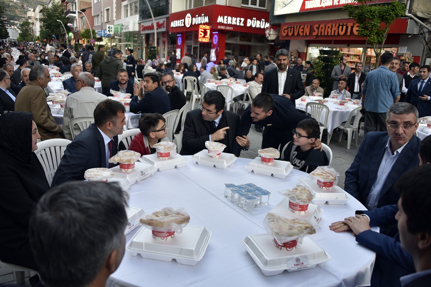 Gümüşhane’de sokak iftarı 18